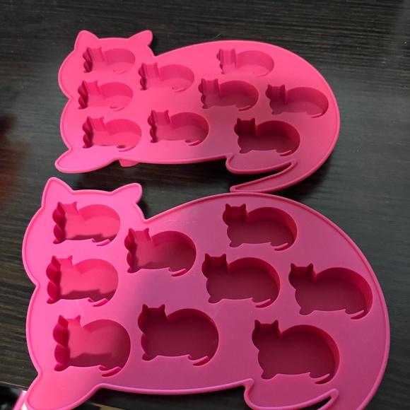 CAT ICE MOLDS - Picture 1 of 2